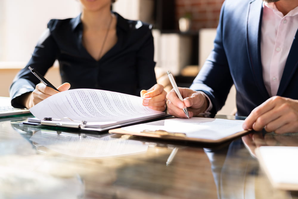 contract review lawyer